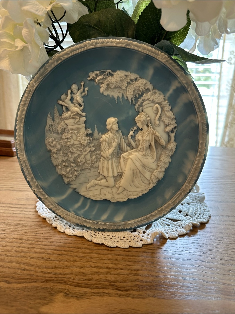 1987 Love Sonnets of Shakespeare Plate. May I Compare Thee to a Summer’s Day